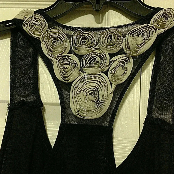 INTERNATIONAL CONCEPTS TOP - Picture 3 of 4